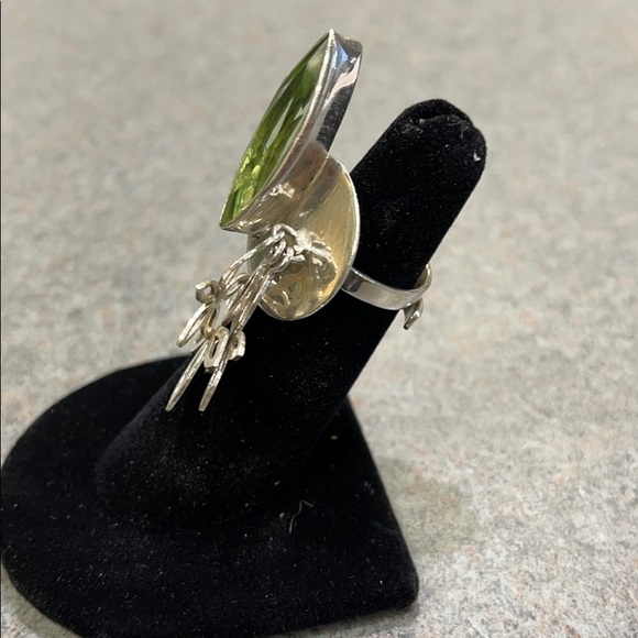 Ring - Picture 2 of 3